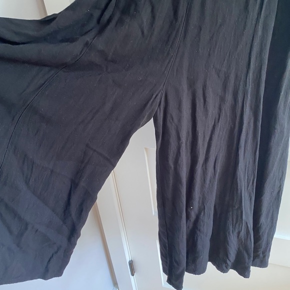 Talula cropped wide leg jumpsuit size 2 - Picture 9 of 9